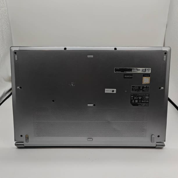 グラボ有 第10世代 i7 SSD512GB フルHD 15 16GB オフィス