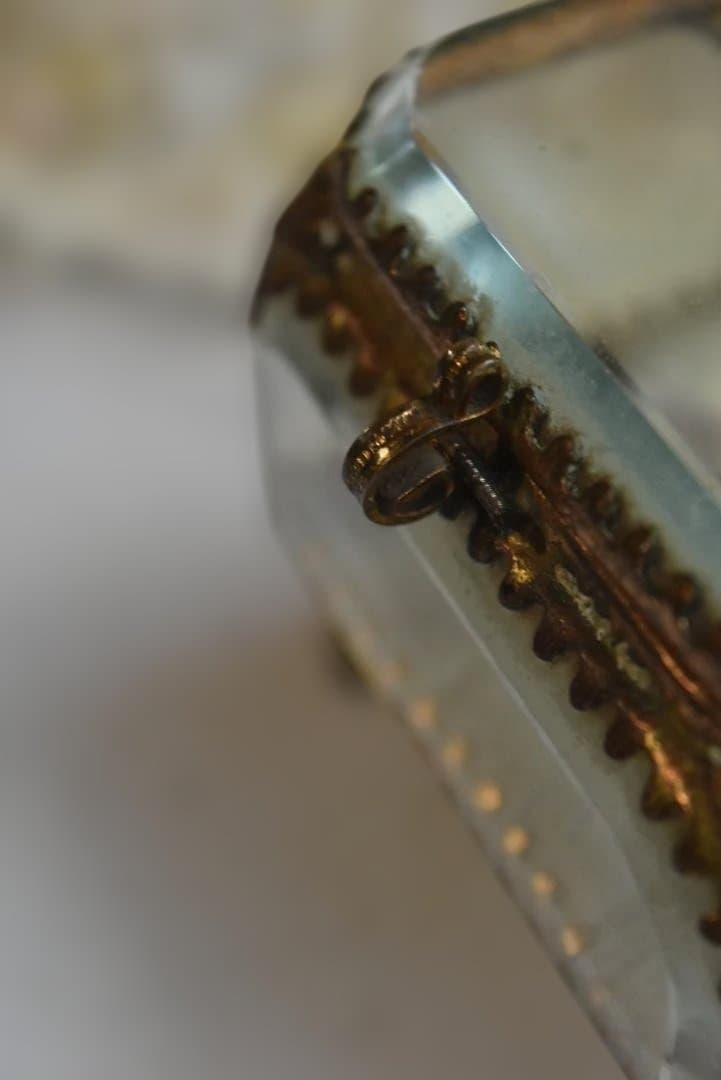 美品　ガラス宝石箱　ジュエリーボックス　　フランスアンティーク　べべルガラス