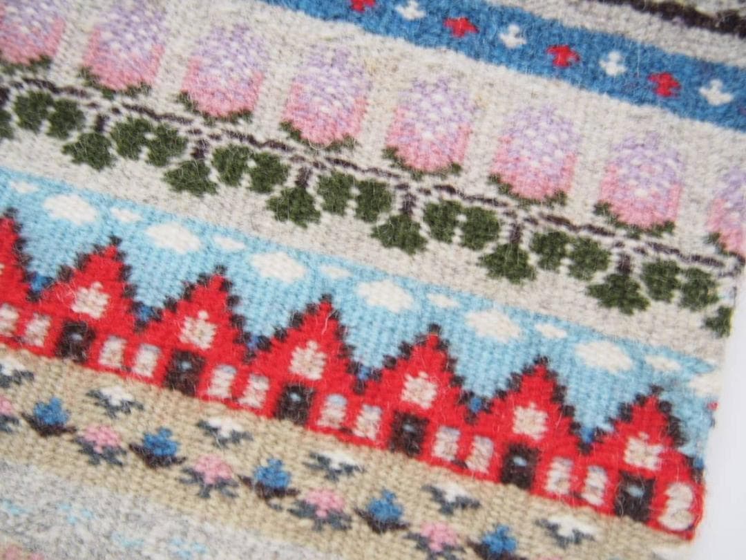 北欧ヴィンテージ★手織りブンデンローゼンゴング織りタペストリー赤い家チューリップ