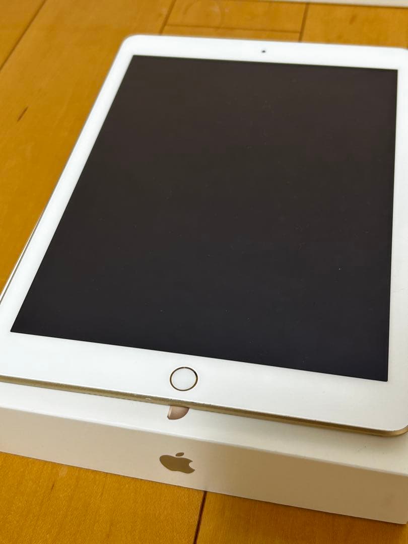 yu　iPad 第5世代 Wi-Fi+ Cellular 32GB