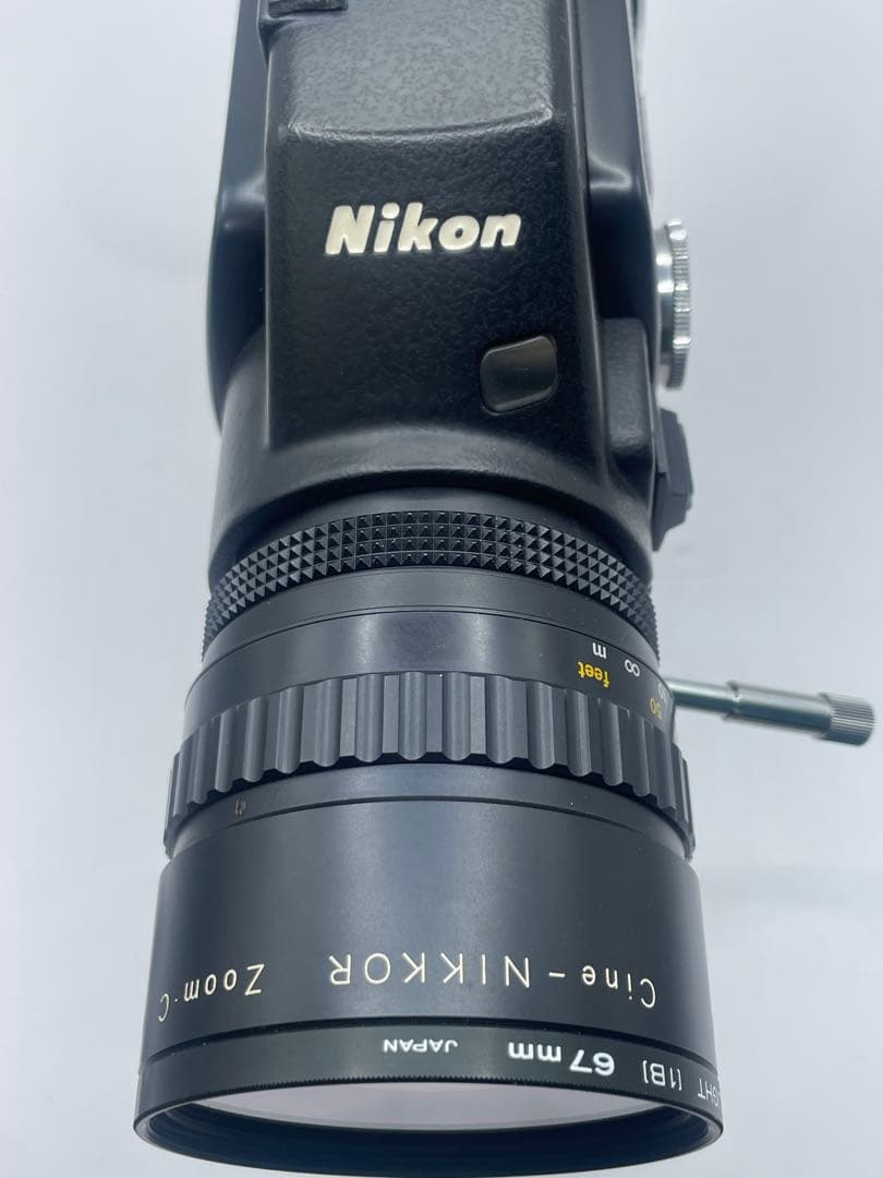 B　Nikon R10 Super ビデオカメラ本体 ケースとフィルム付