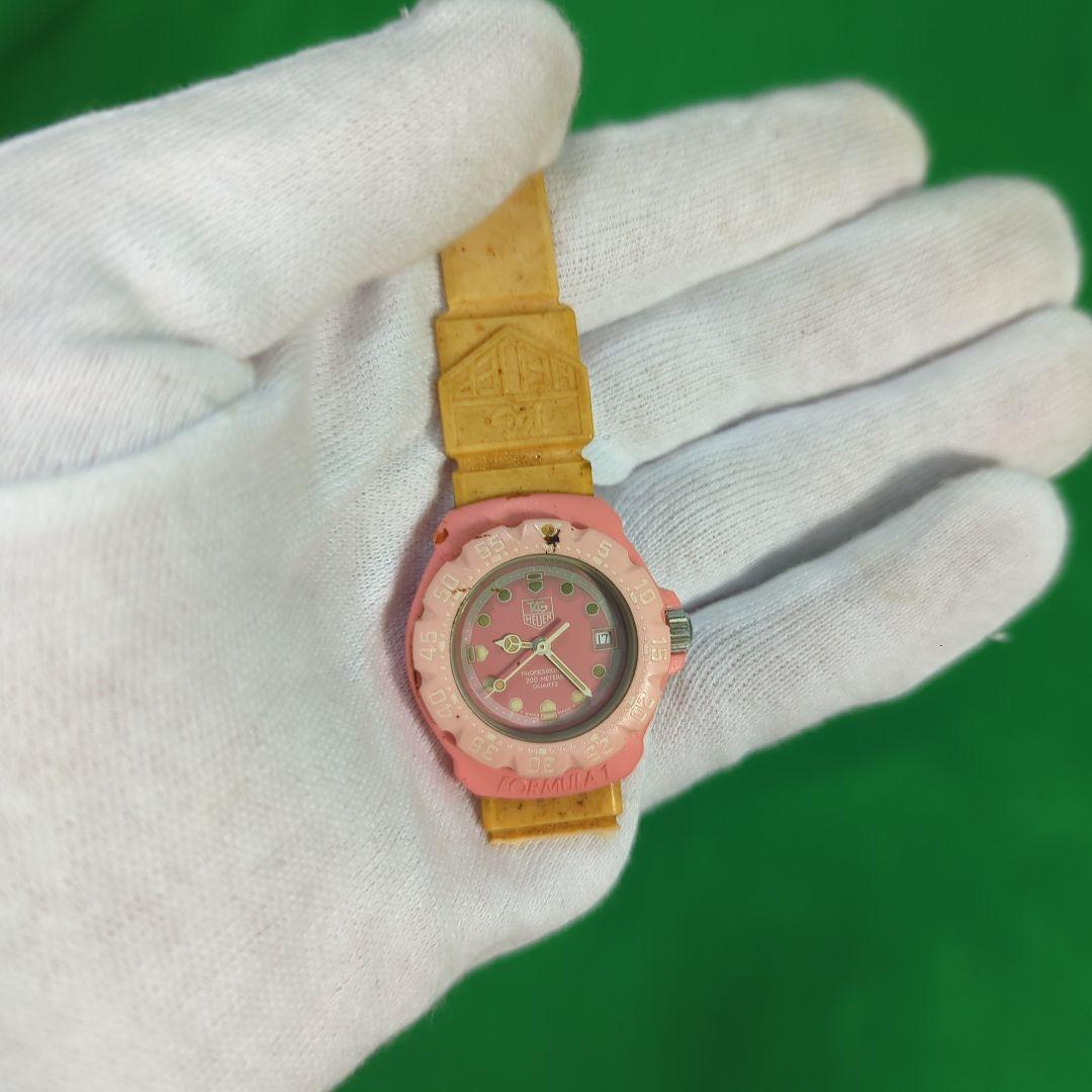希少 タグホイヤー フォーミュラピンク　グレー　クォーツ汚れ　ジャンク　電池切れ