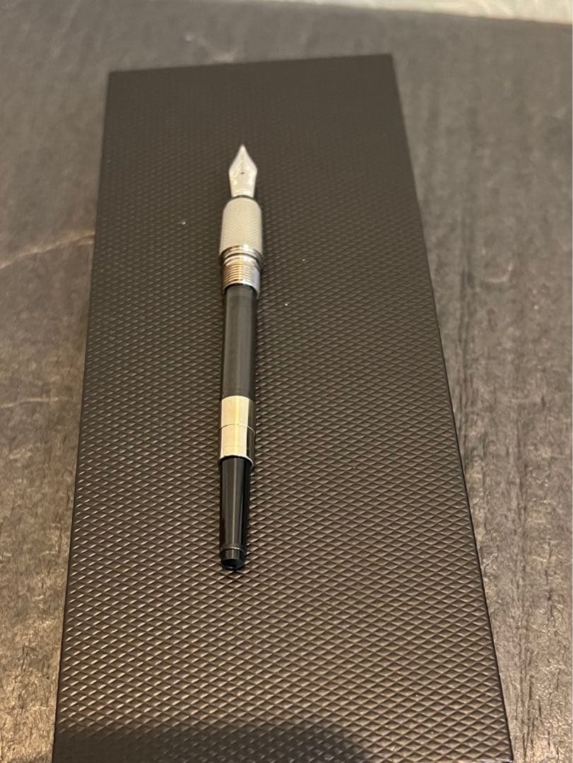 ダンヒル 18K 750 シルバー万年筆、インクコンバーター箱付き