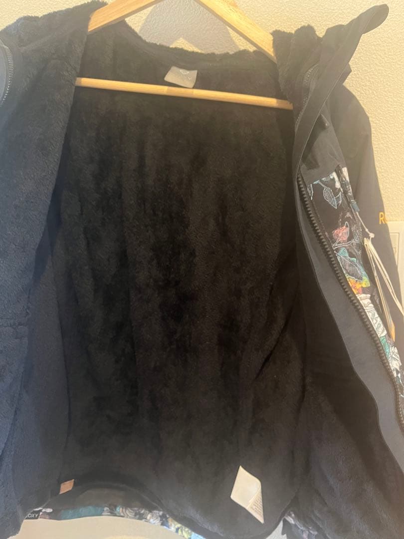 o*3様 【未使用品】ROXY スノーボードウェア　スキーウェア上のみ　ウエアー