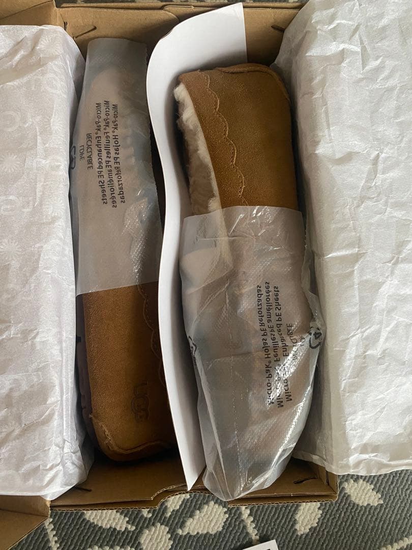 UGG モカシン　24㎝　新品未使用