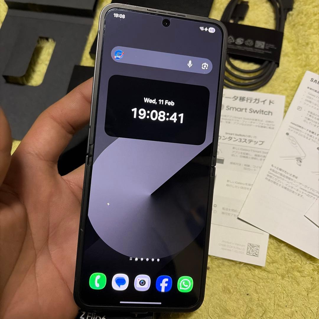 国内版 Galaxy flip6 本体 限定カラー 保護ケース付