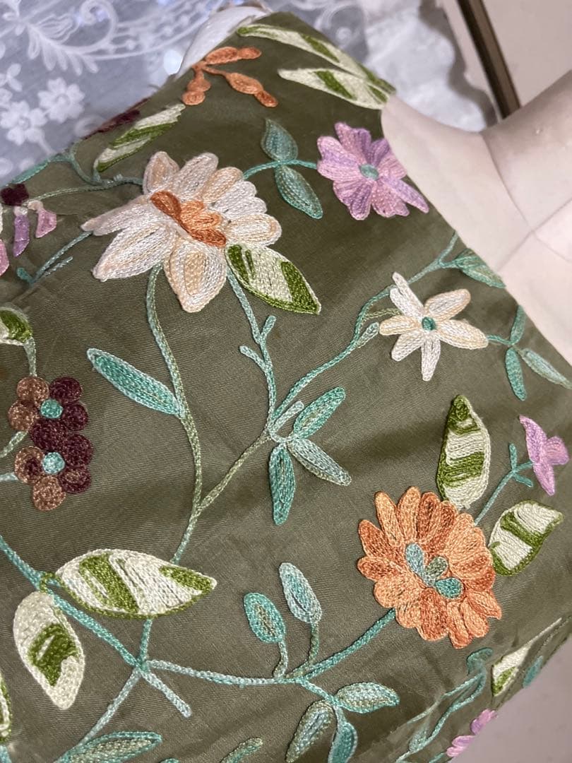 クチーナ カトウツトム ゴージャス　刺繍　ワンピース