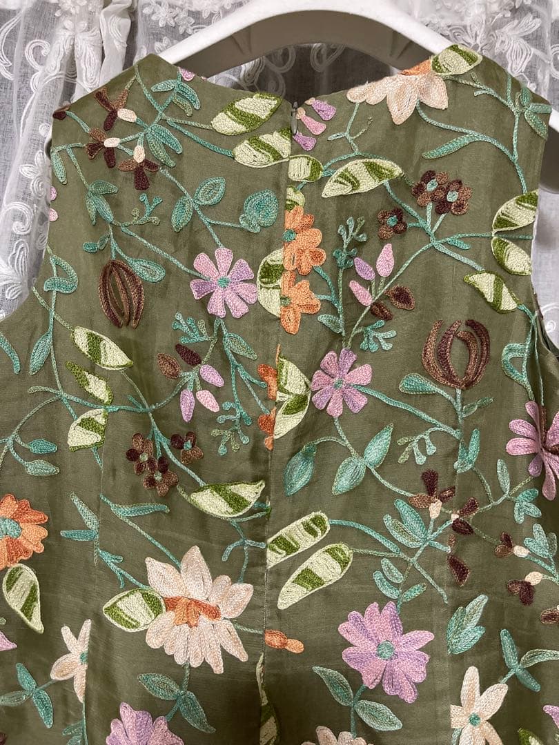 クチーナ カトウツトム ゴージャス　刺繍　ワンピース