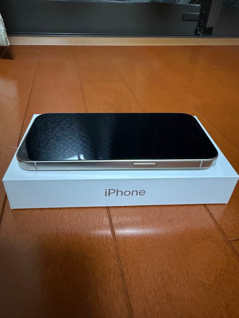 【美品】iPhone 15Pro 128G ホワイトチタニウム