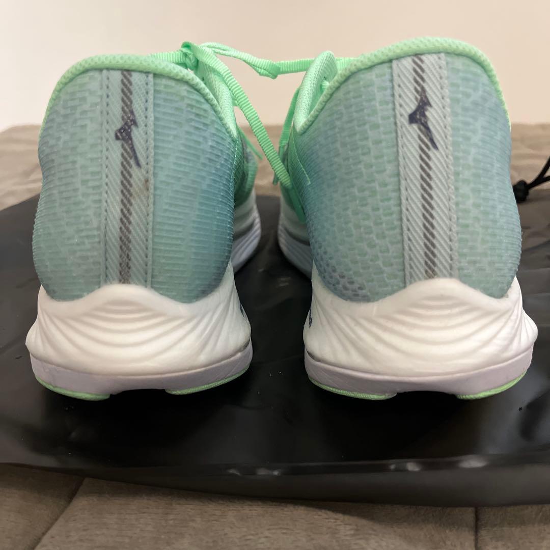 美品ミズノWAVE REBELLION FLASH2 28㎝