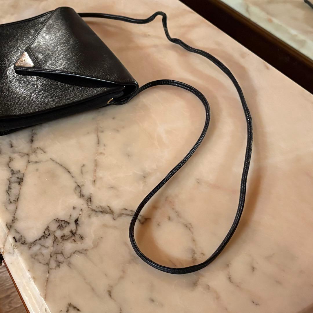 イヴ・サンローラン　ショルダーバッグ