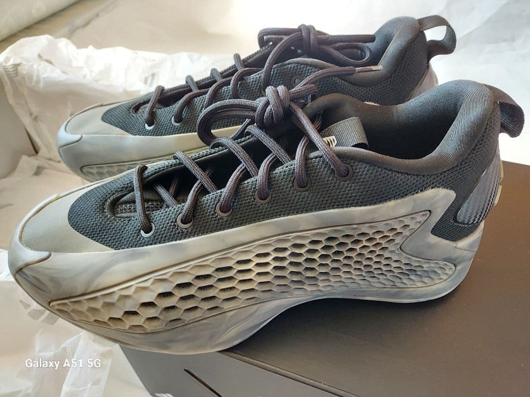 シューズ(男性用) adidas AE1 LOW