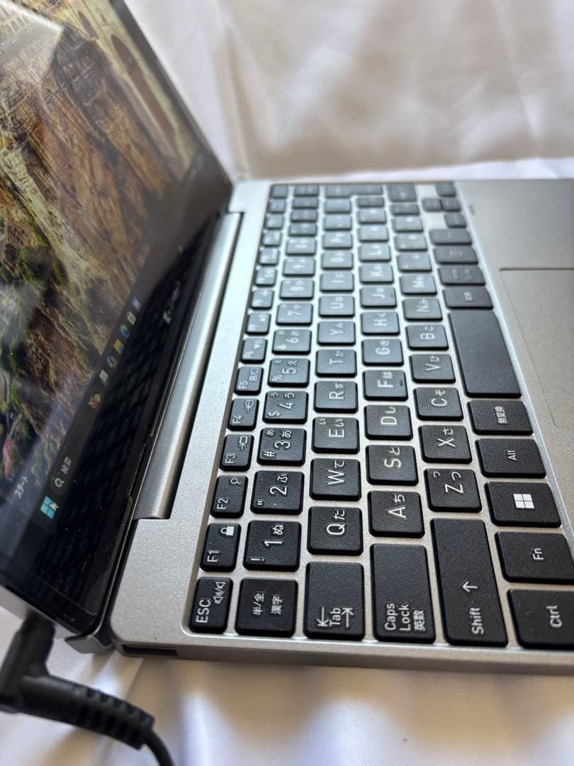 Windowsノート本体 dynabook F60/KW