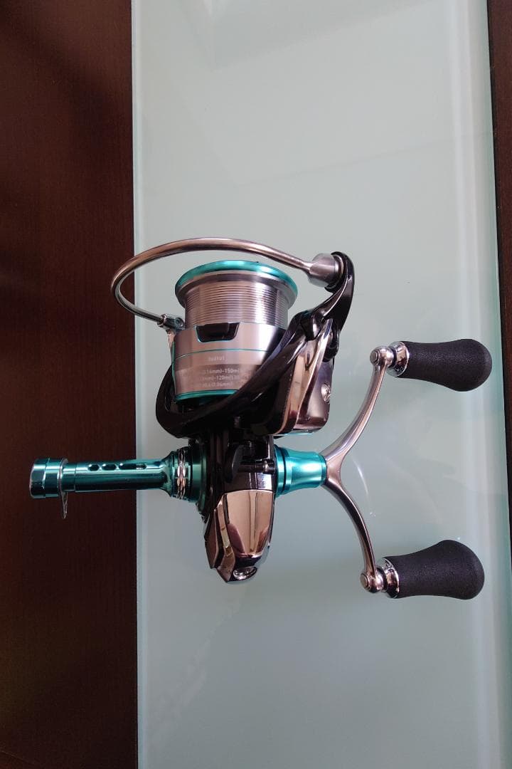 ◆ダイワ 19エメラルダス LT2500S-H-DH◆GOMEXUSスタンド付☆