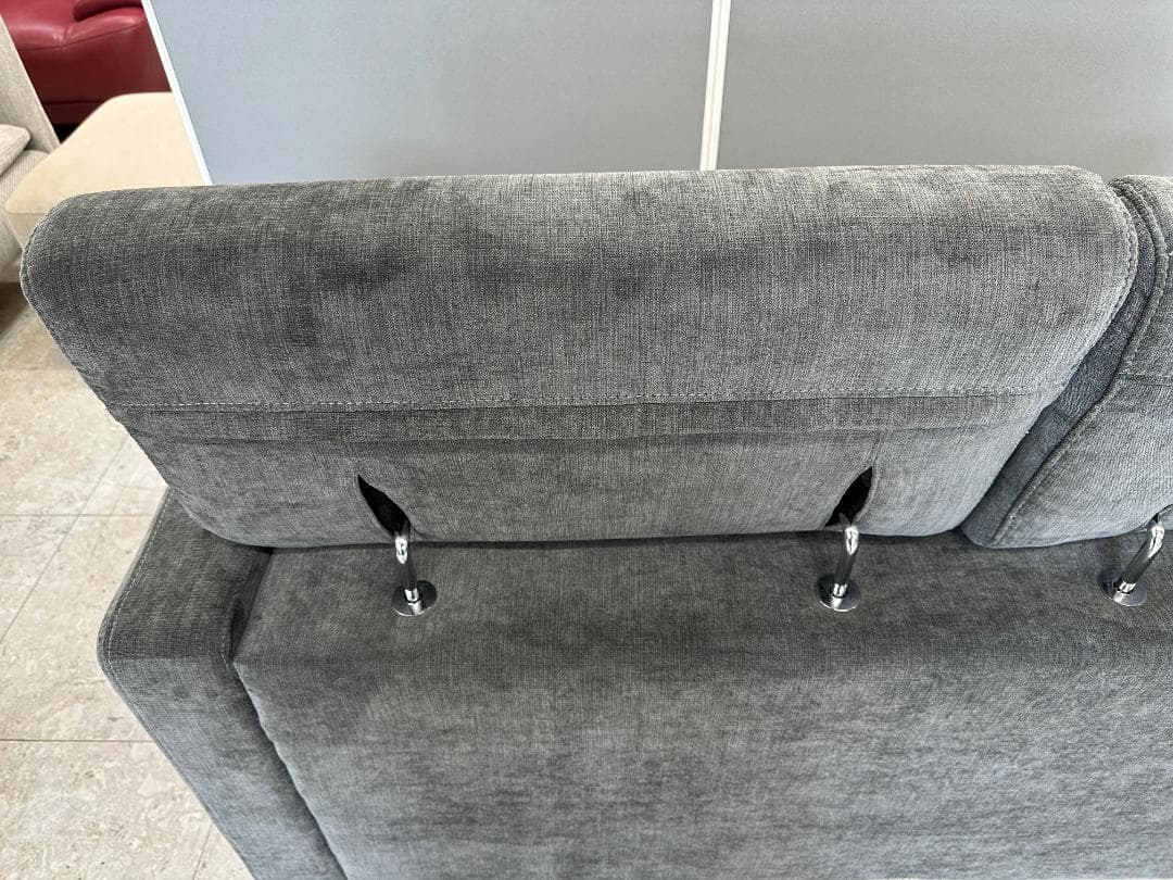 ニトリ　2人掛けソファ　サザーラ　8段階可変式ヘッドレスト　グレー