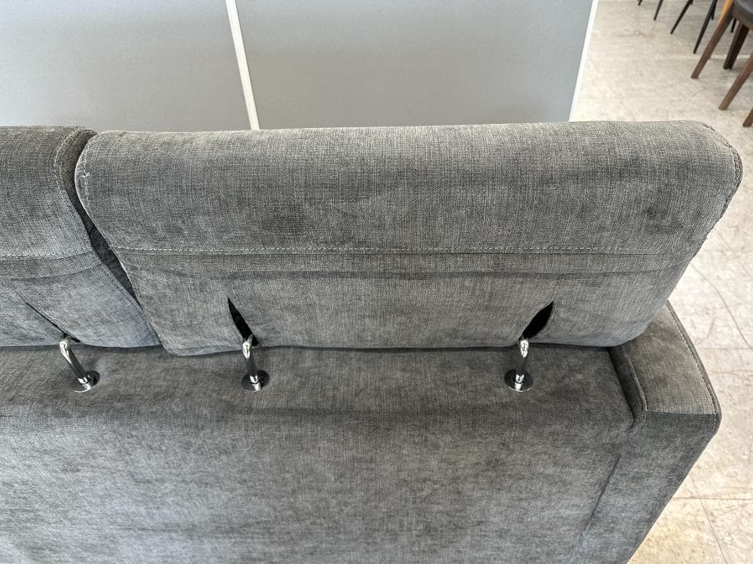 ニトリ　2人掛けソファ　サザーラ　8段階可変式ヘッドレスト　グレー