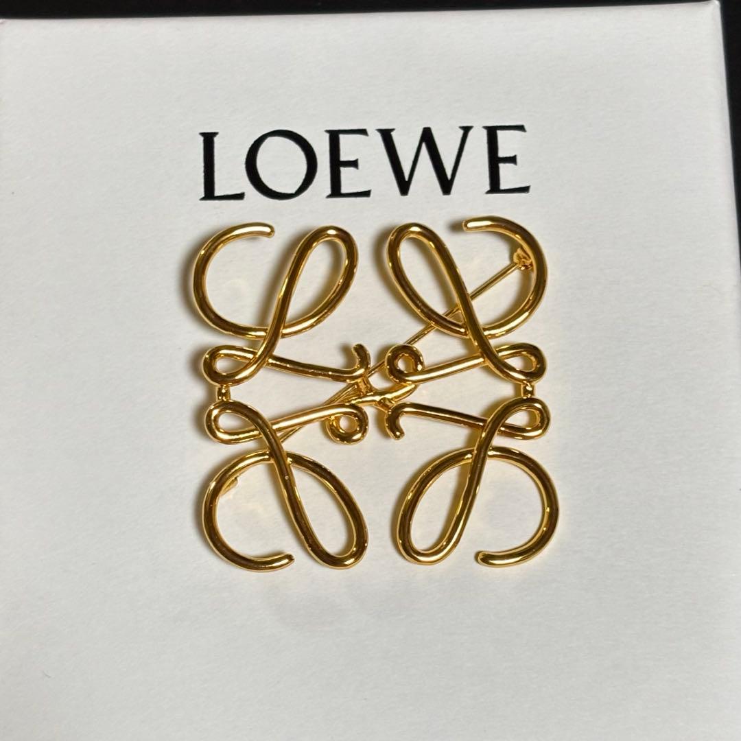 LOEWE ロエベ　ゴールド アナグラムブローチ 　GOLD