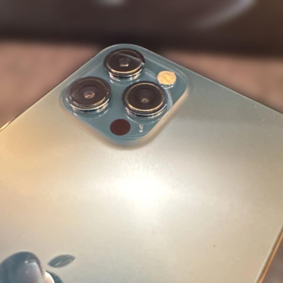 iPhone12 Pro Max 256G 美品 ケース付き