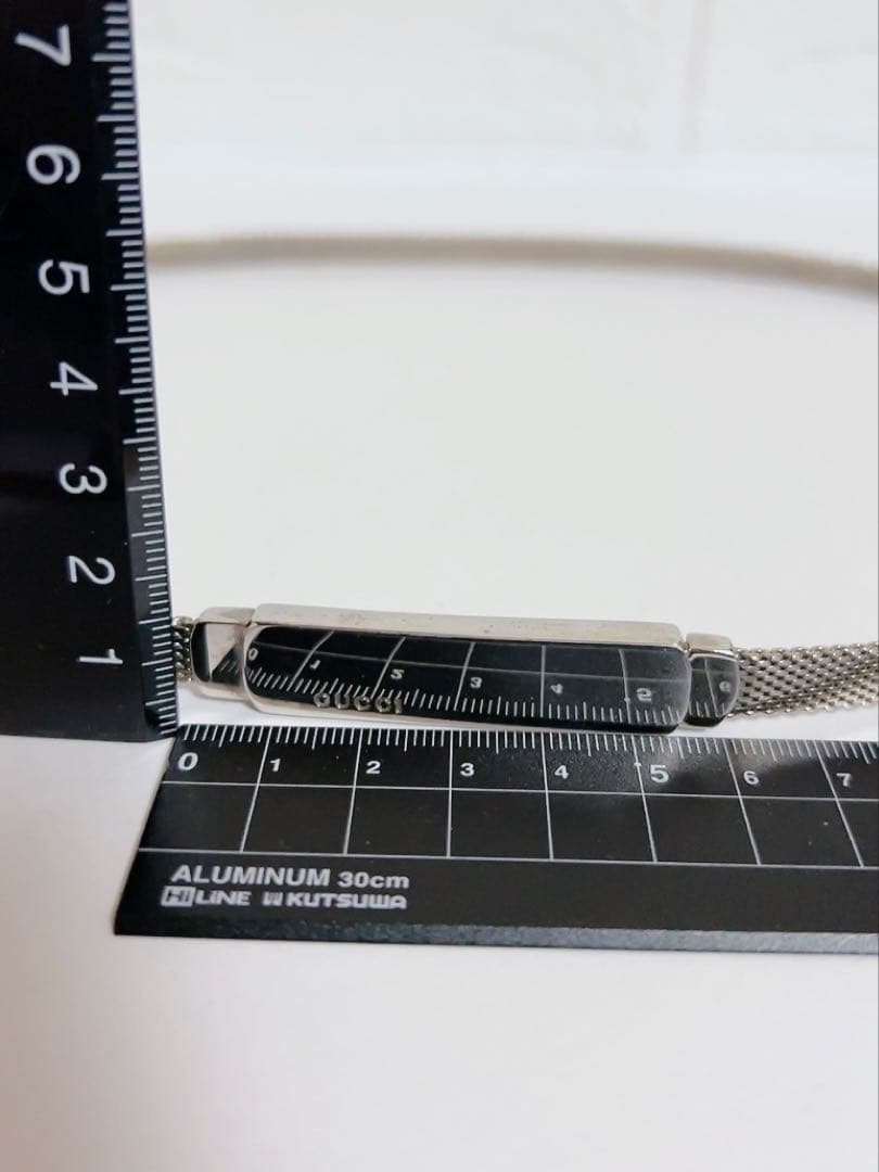 グッチ　GUCCI ベルト　シルバー　ロゴメタル 細み