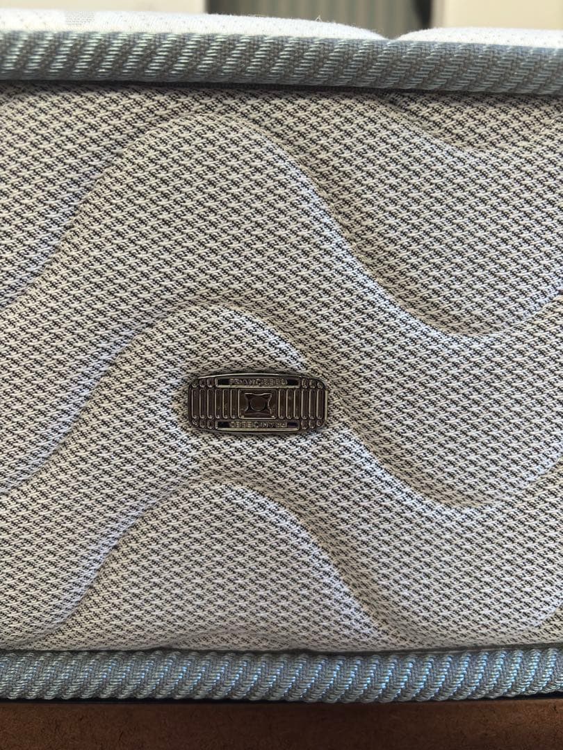 フランスベッド クイーンサイズ セミシングルマットレス2枚 ベッド一式 美品