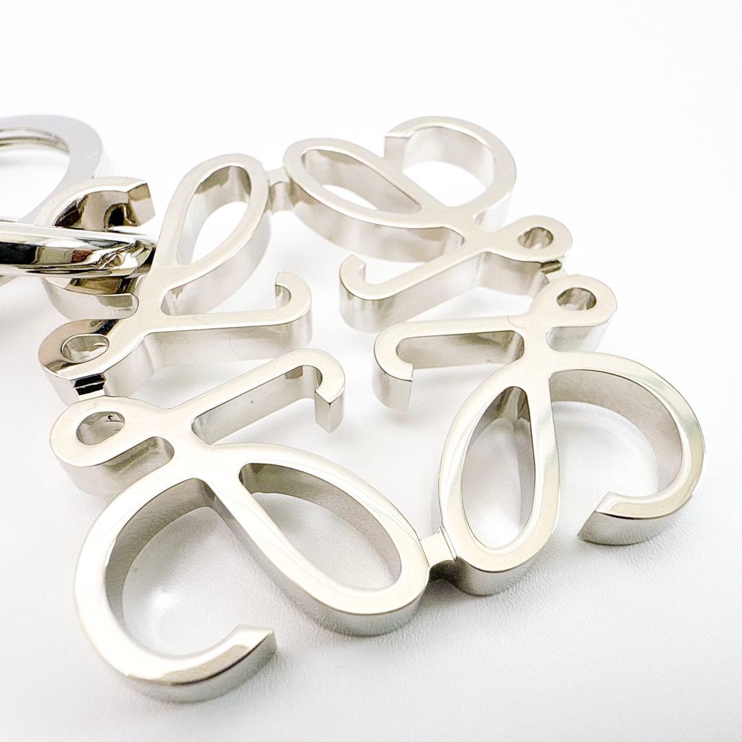 ロエベ アナグラム キーリング キーホルダー バッグチャーム シルバー 未使用品