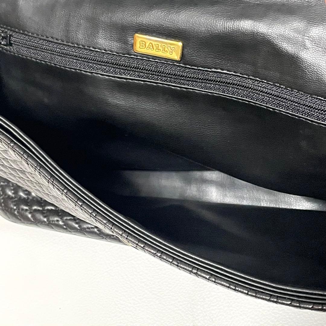 BALLY チェーンショルダーバッグ キルティング ターンロック レザー 黒