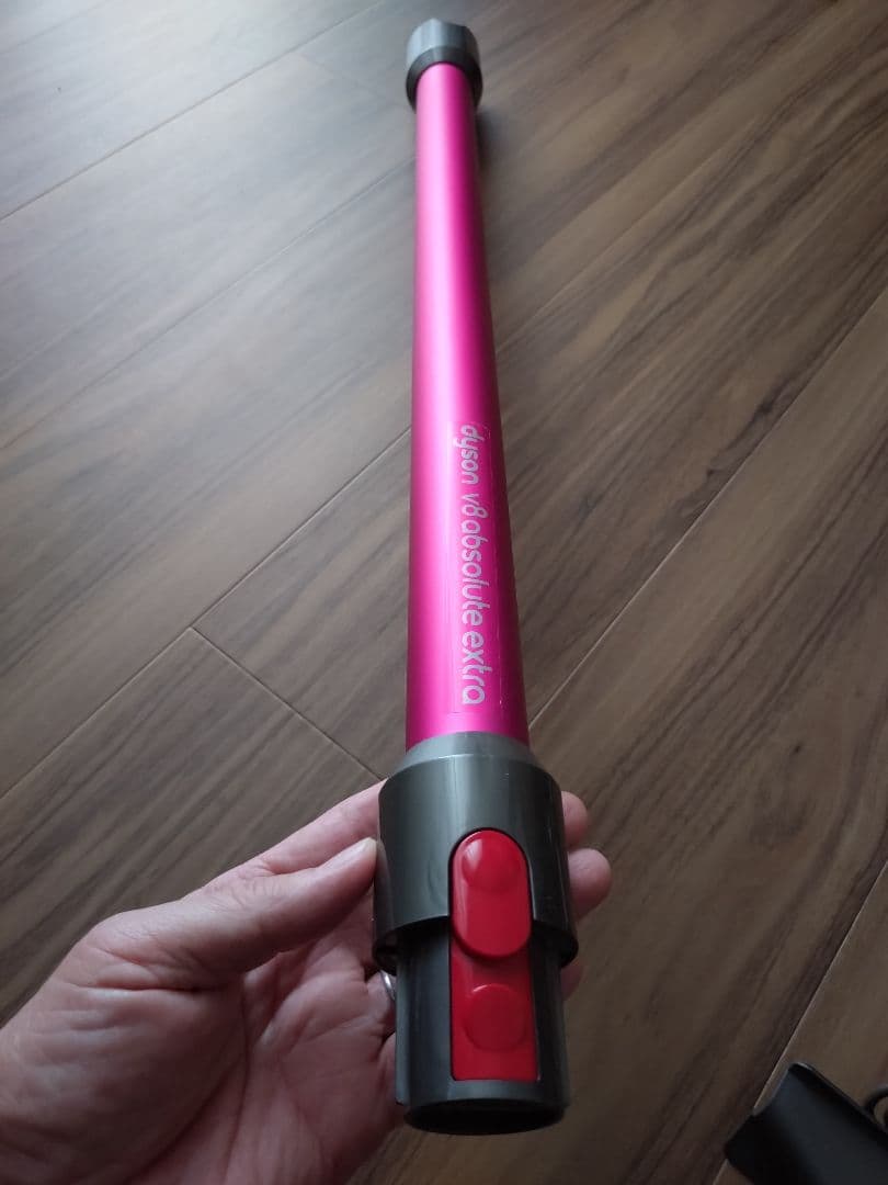 dysonダイソン　Ｖ８コードレスクリーナー②