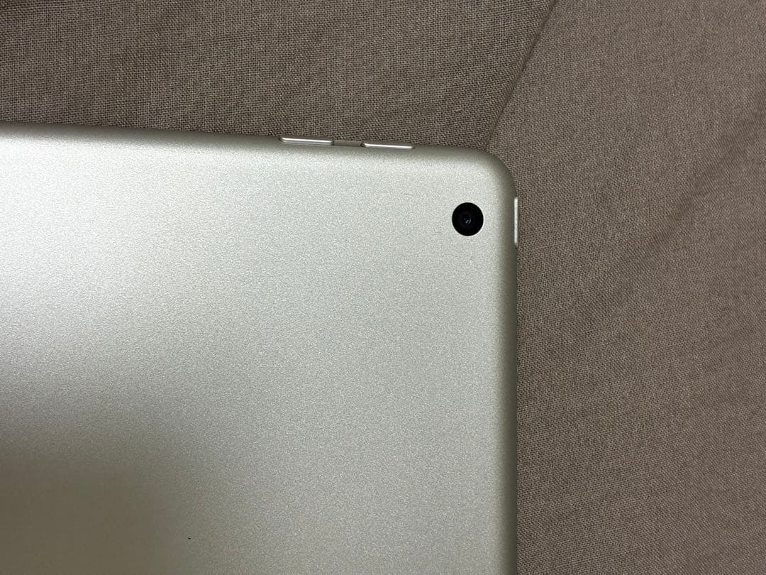 【動作確認済み】iPad第6世代　32GB シルバー