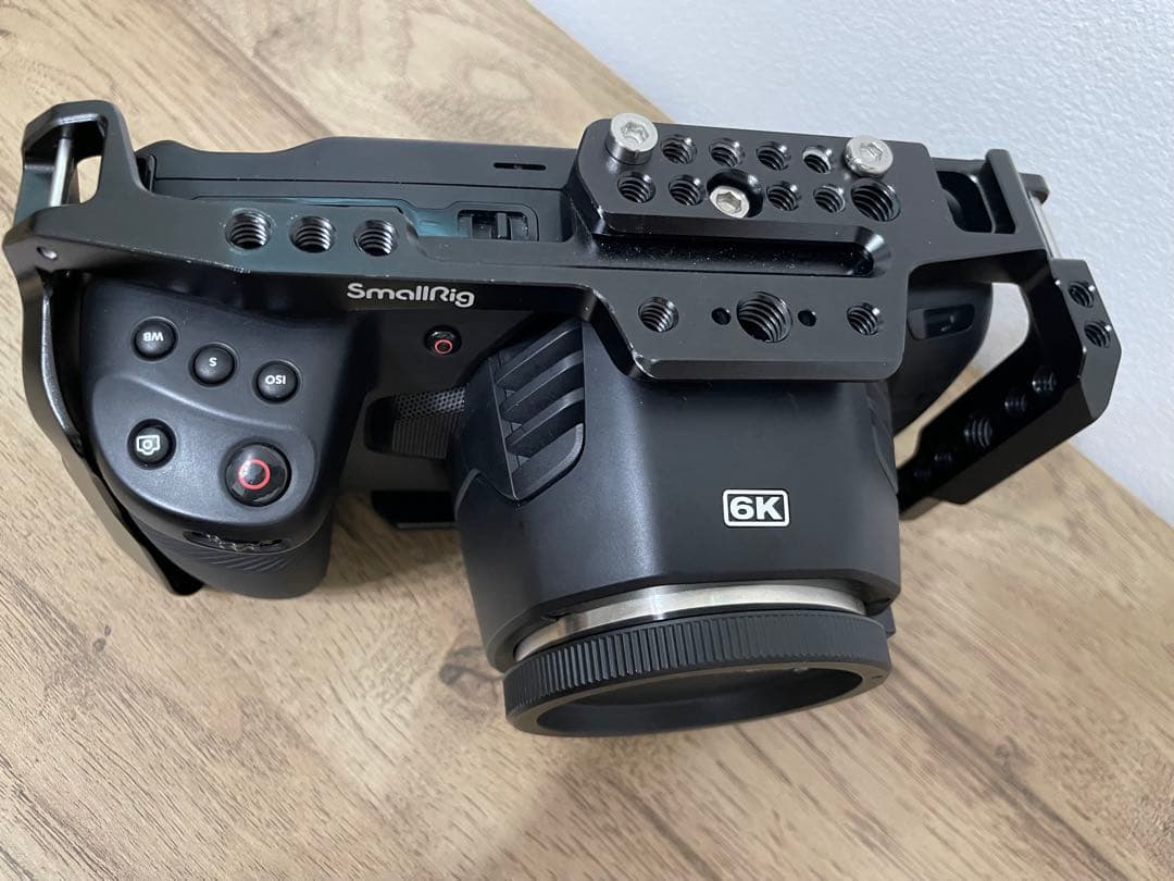 美品Blackmagic Pocket Cinema Camera 6K+ゲージ