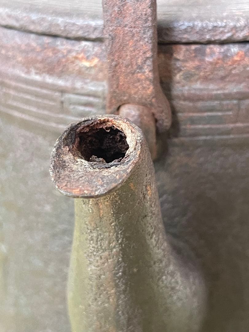 [時代物] 南部鉄瓶　鈴木盛久造　広口筒形　獅子摘み　1.5L