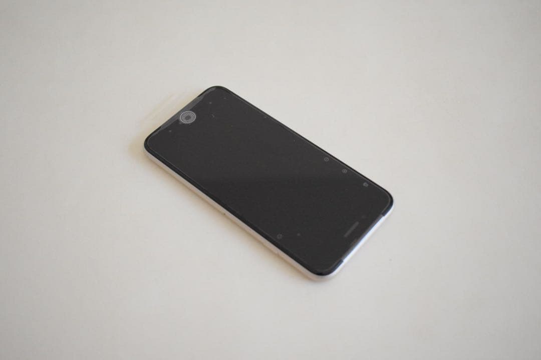 当日発送 新品 未使用iPhone SE 第3世代 64GB スターライト