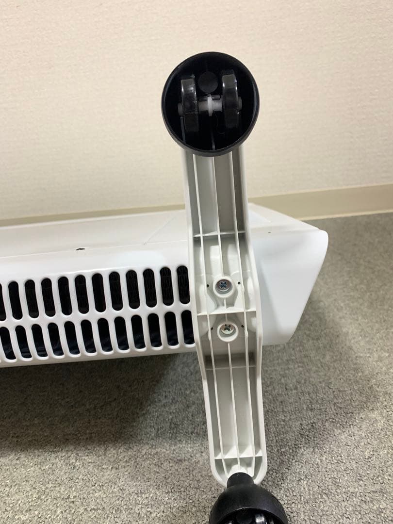 デロンギ　コンベクターヒーター　HXJ60L12-WH 2023年購入