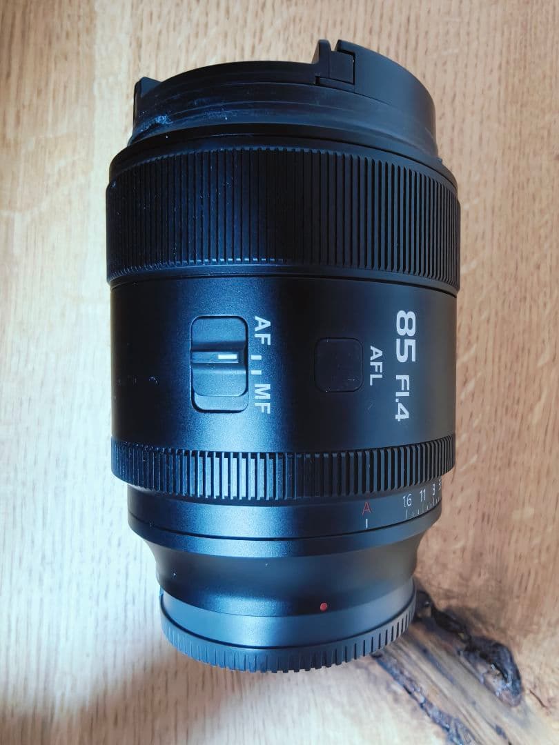 SIRUI 85mm F1.4 Eマウント用【ブラックミスト・UVフィルター付】