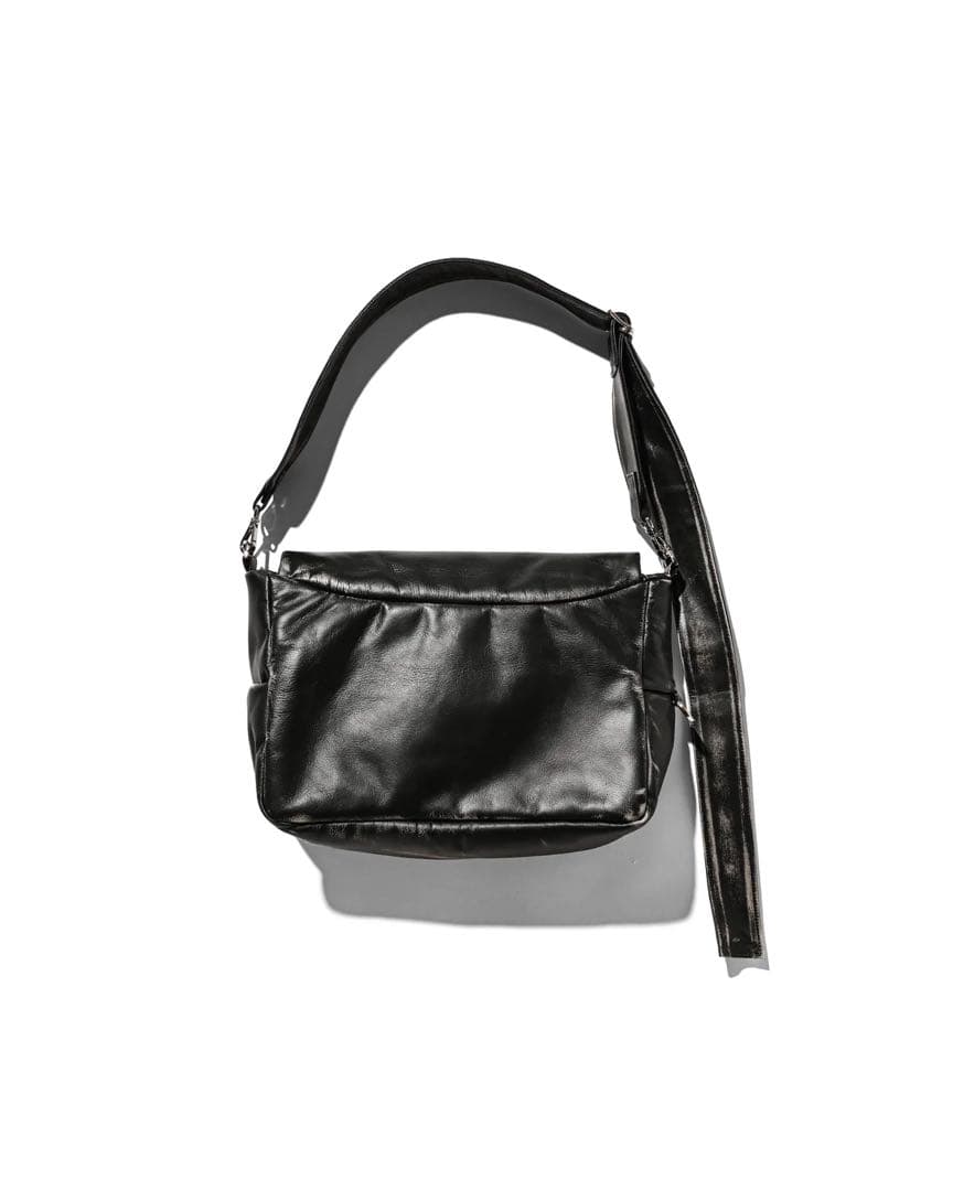 【完売】VINTAGE PADDED FLAP HOLIDAY BAG