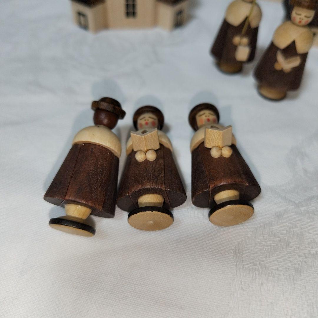 ドイツ製　木製　クリスマス飾り　教会、聖歌隊、モミの木