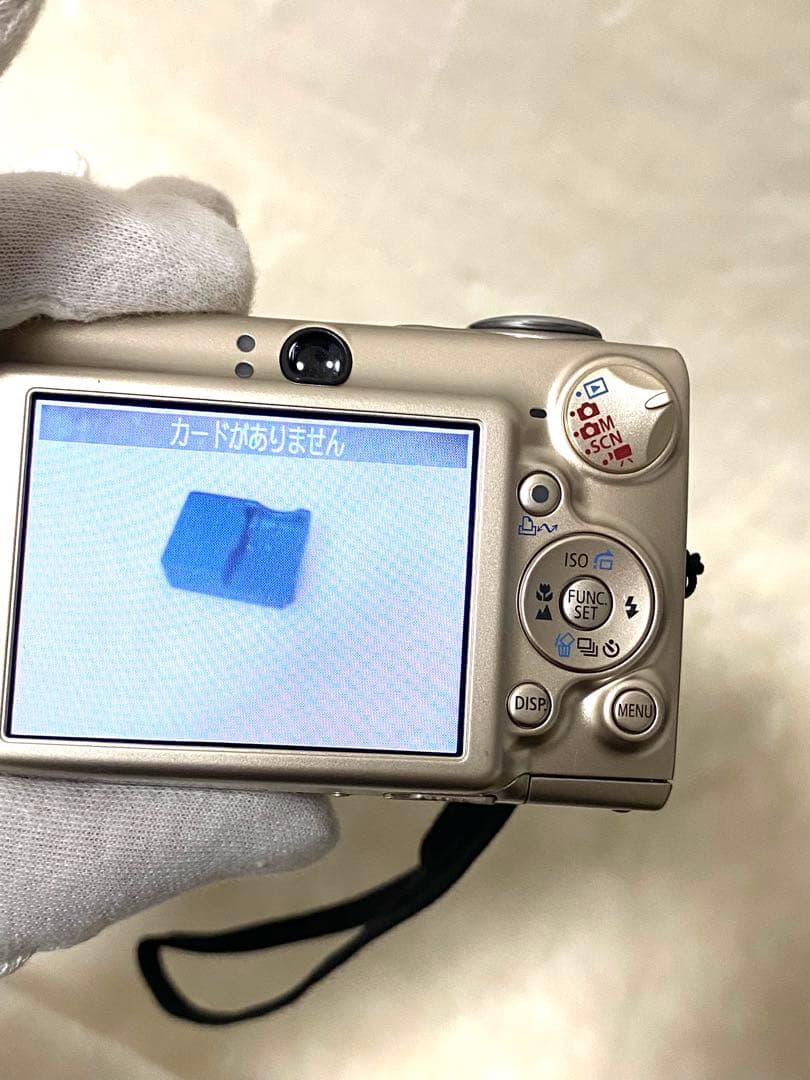 若い世代に再加熱のデジカメ美品早い者勝ち！人気のゴールドCANON IXY700