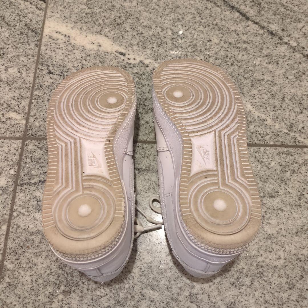 Nike Air Force 1LE ホワイト23.5cm