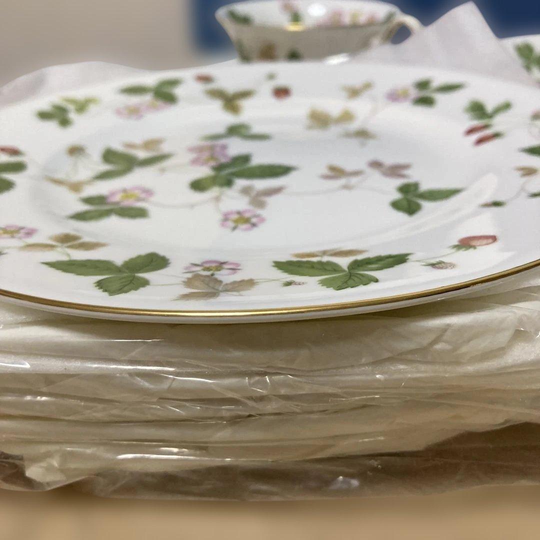 ヌ*オ様 〈ヴィンテージ〉ウェッジウッド　ワイルドストロベリー　カップ＆ソーサー