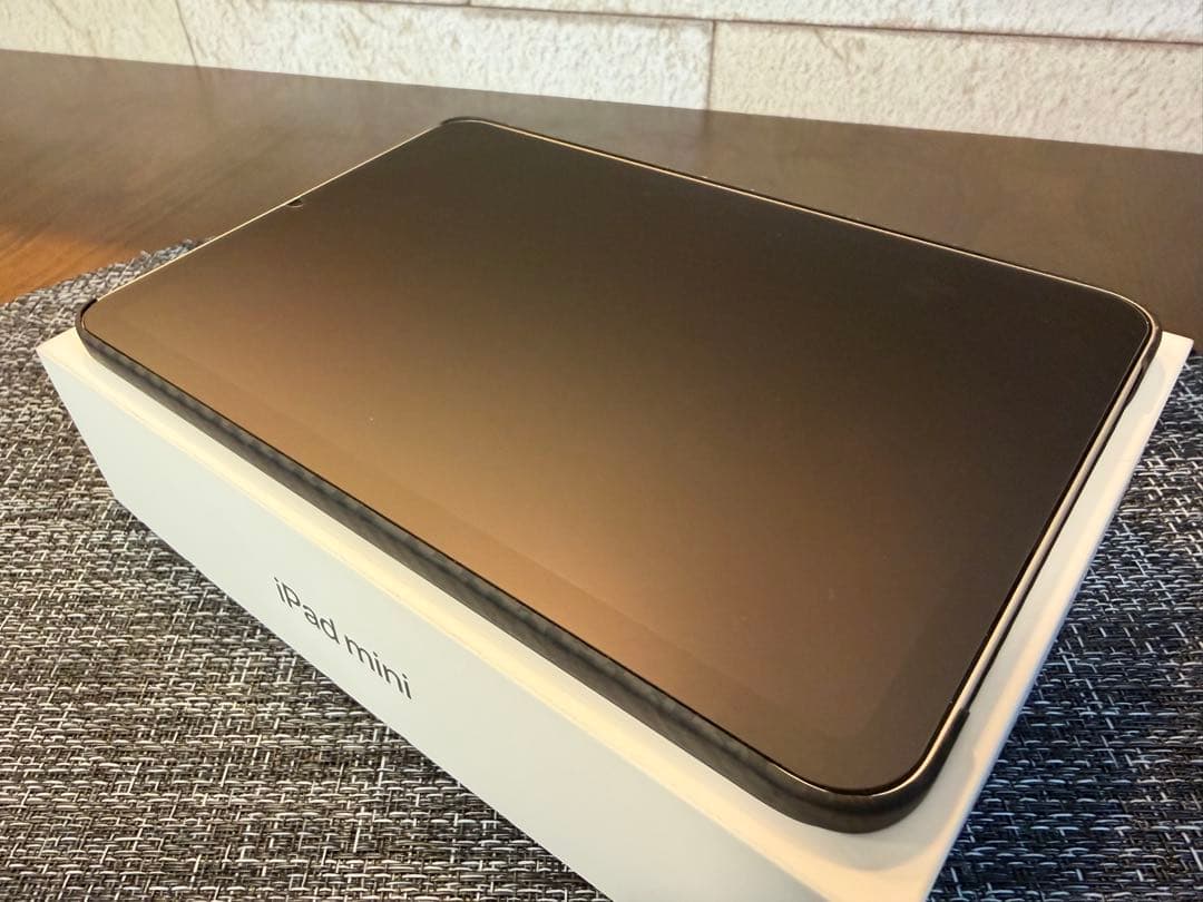 【美品】iPad mini（A17Pro）128GBWi-Fi スターライト本体