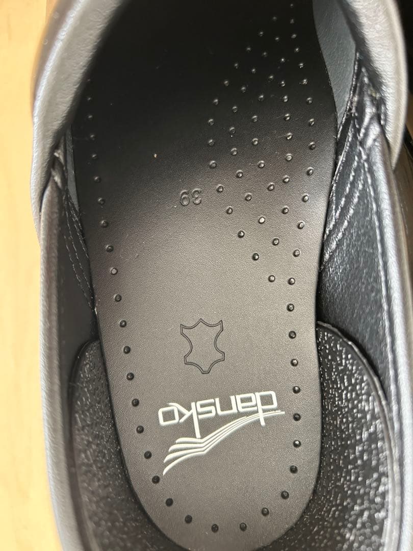 極美品 ダンスコ　サボサンダル プロフェッショナル　パテント　黒 39