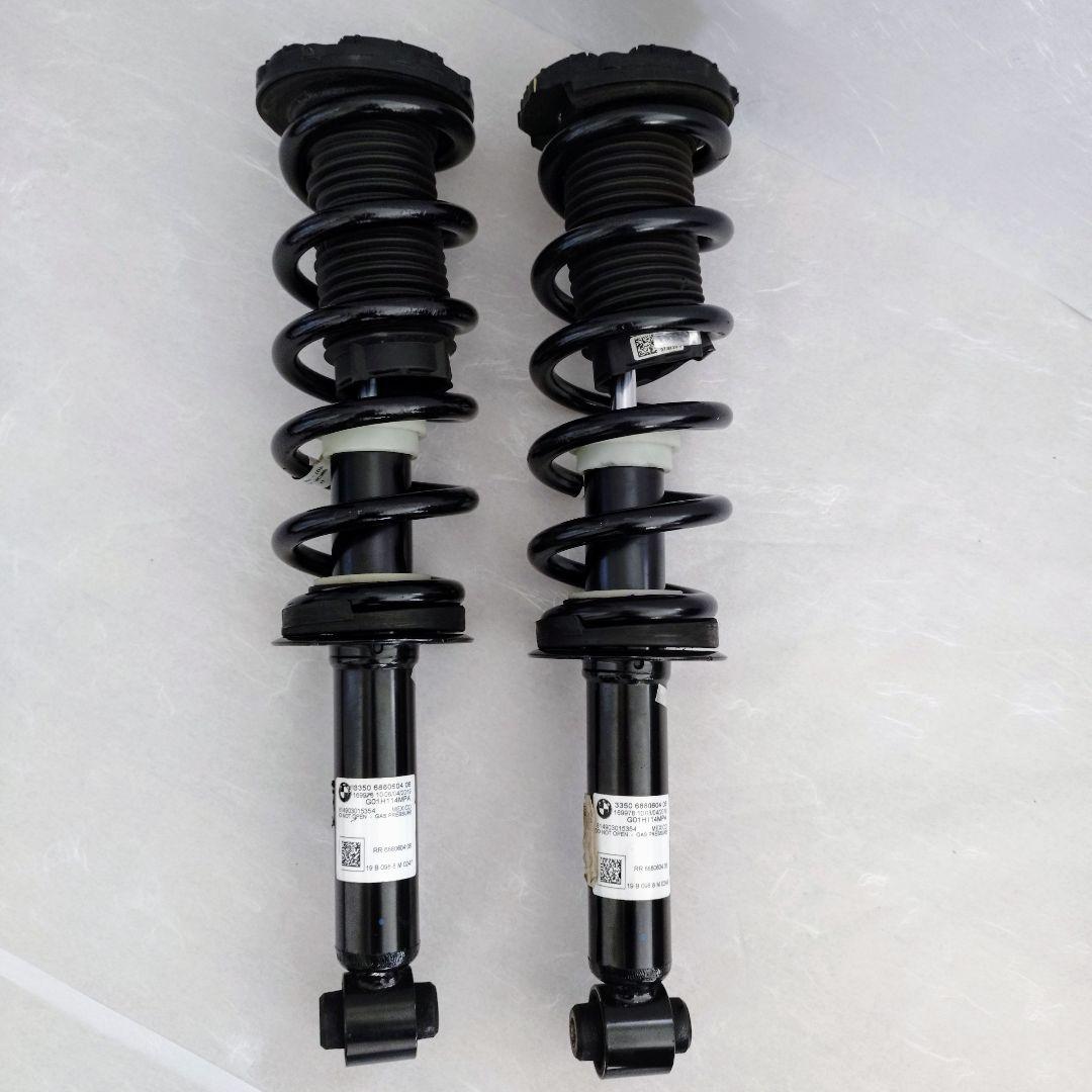 ぷぷえみ【】純正品 (G01) X3 M40d 純正サスペンション