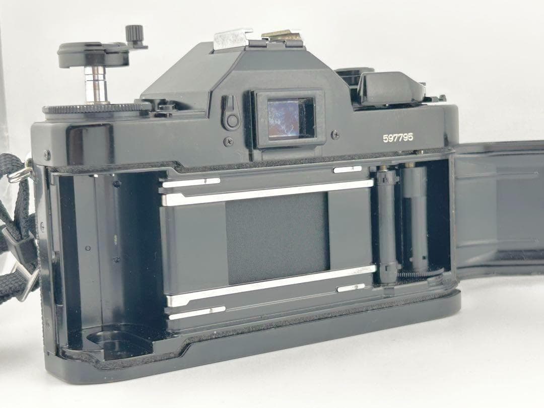 【完動品】　Canon A-1　FD 50mm 1:2 モルト貼替・動作確認済