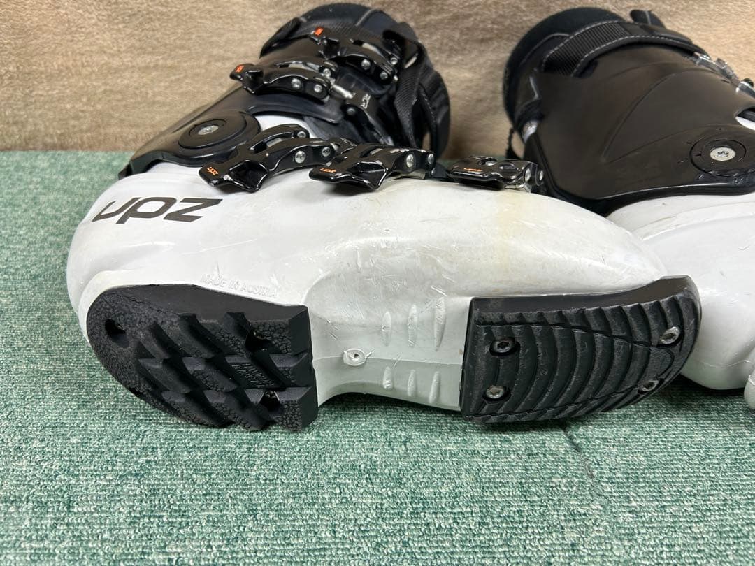 UPZ RC10 スノーボードハードブーツ