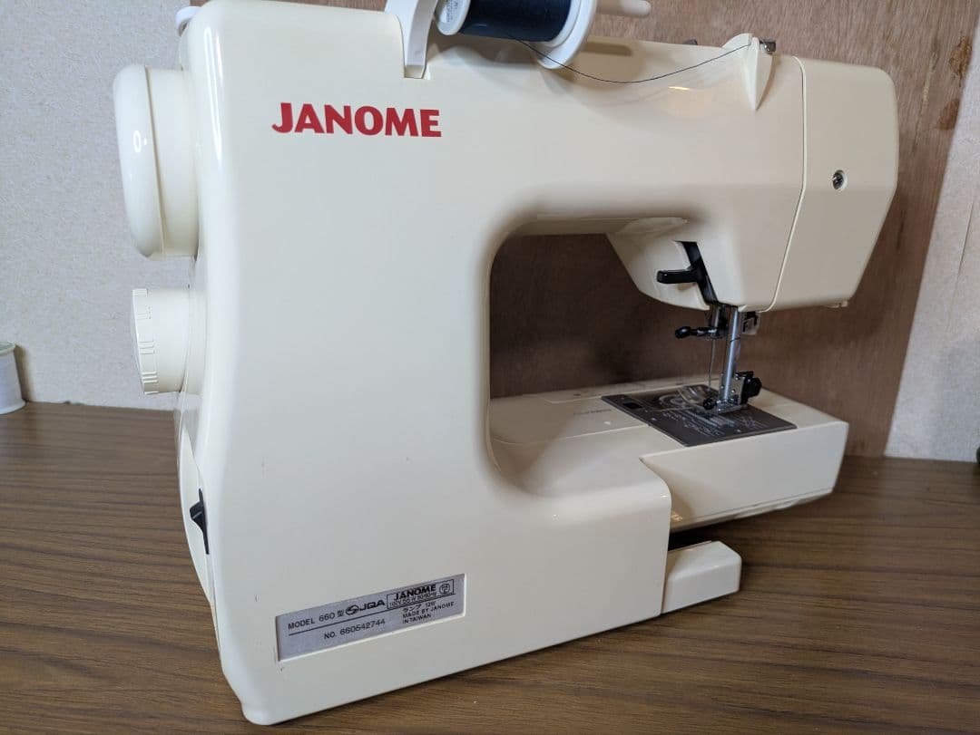 ☆おまけ付き☆ジャノメ小型電子ミシン☆分解整備調整済み☆信頼性抜群☆660型