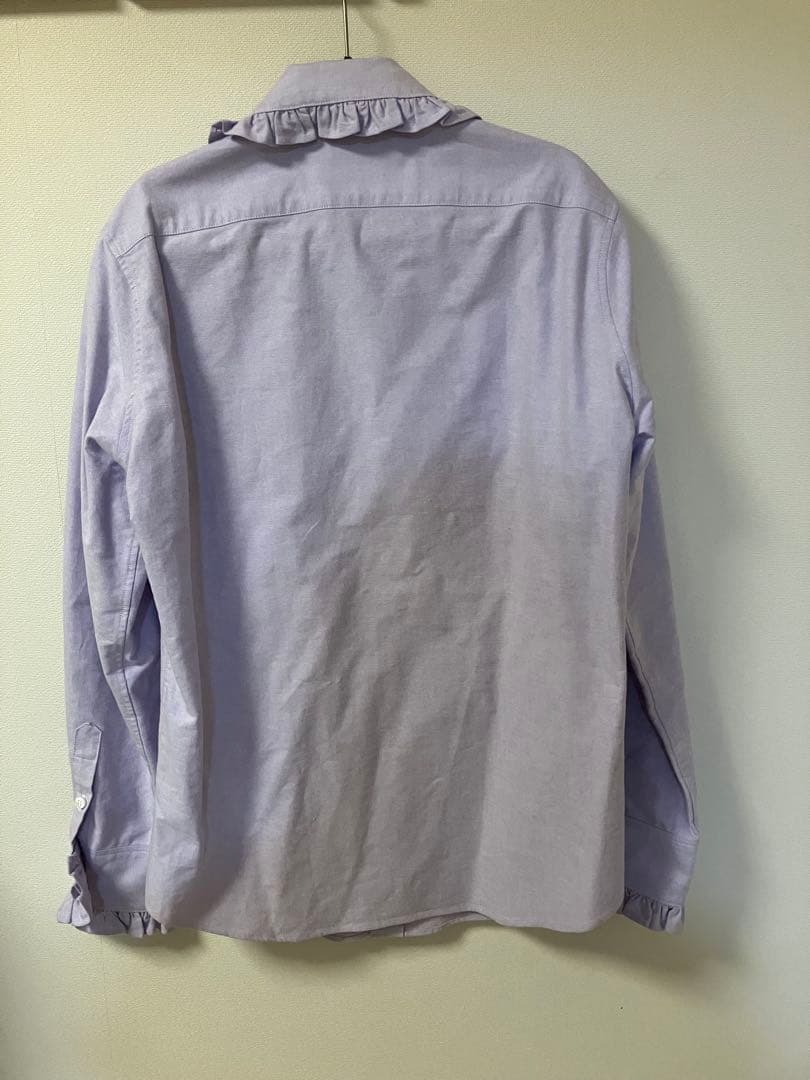 マディソンブルーラウンドカラーフリルシャツ02タグ付