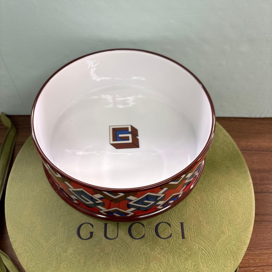 大成。GUCCI 幾何学模様 犬用食器