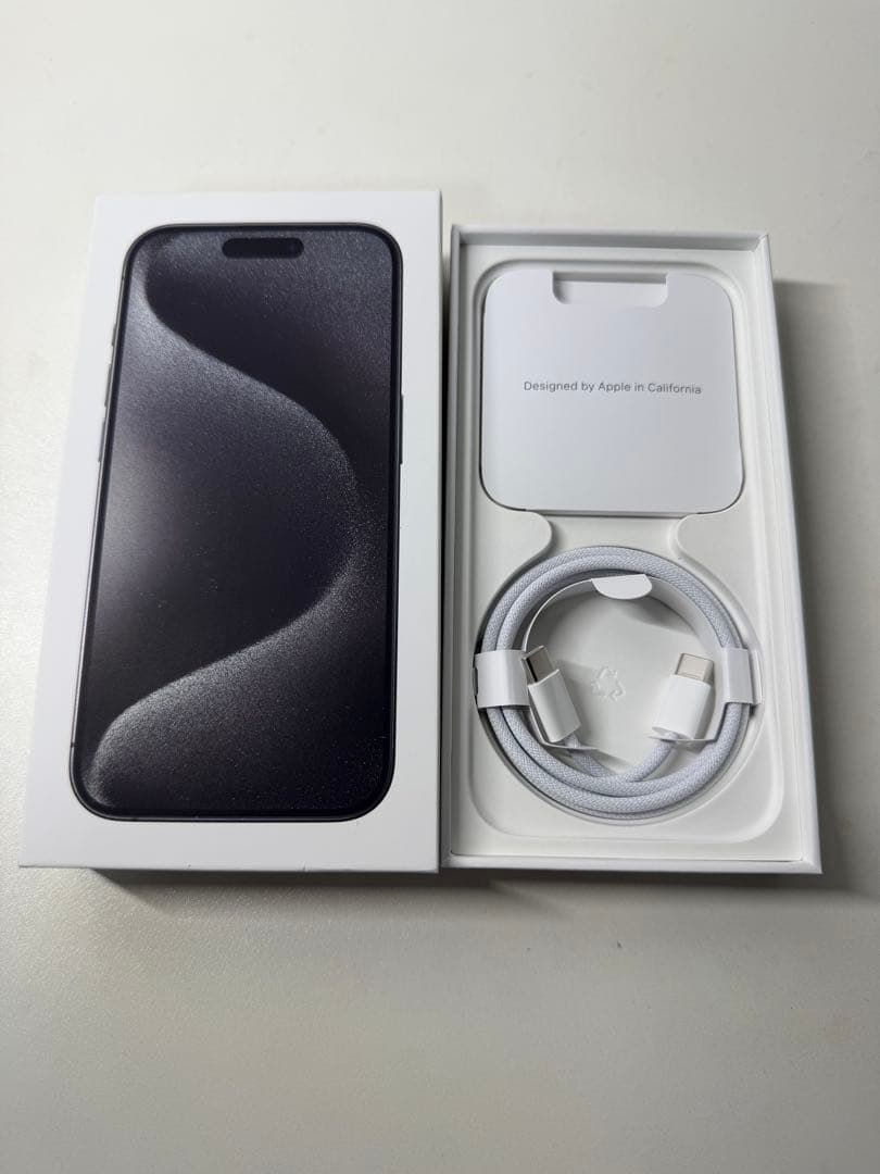 ★美品★iPhone15Pro 256GB SIMフリー ブラックチタニウム