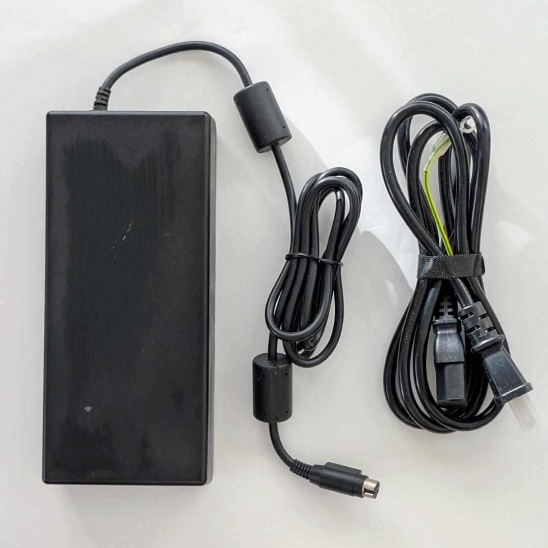 超小型ゲーミングデスクトップPCのカスタムモデルです