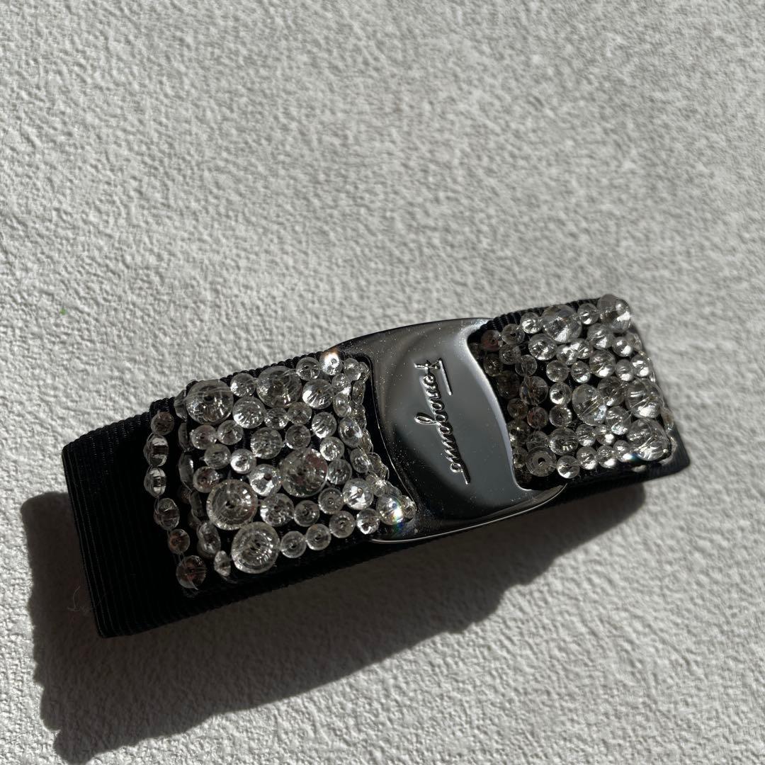 Ferragamo barretteフェラガモバレッタ ヴァララインストーン