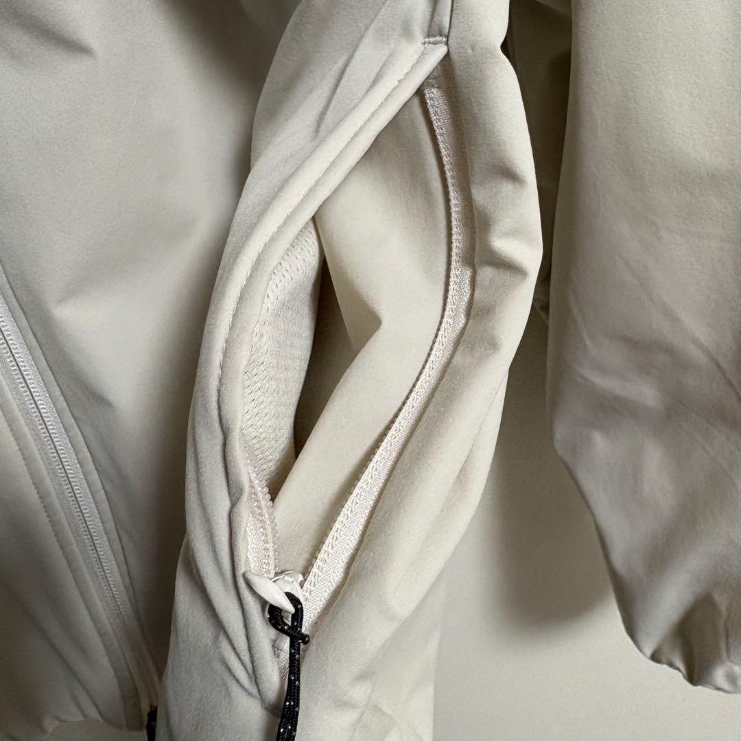 試着のみ ビームスゴルフ　BEAMS GOLF ノーカラーブルゾン　中綿入り